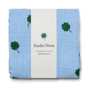 Swaddle Print Medium | Light Blue Clover