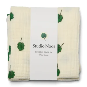 Swaddle Print Medium | White Clover